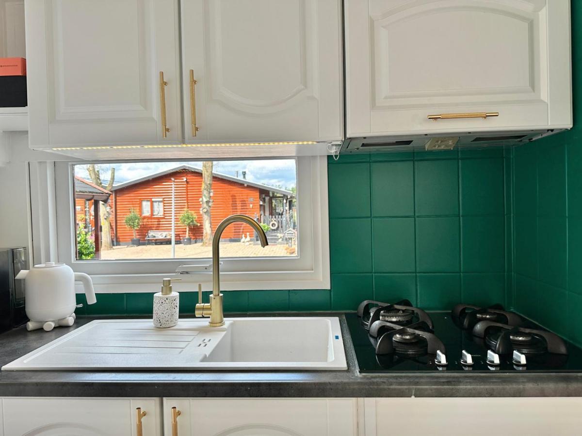 Gezellig Chalet Met 2 Slaapkamers En Zicht Op Het Water Erm Dış mekan fotoğraf